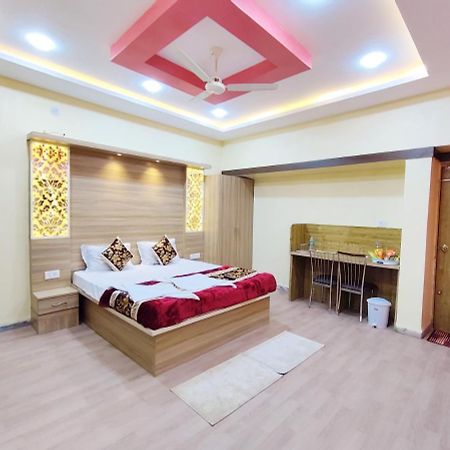 Hotel Family Inn Foreign Guest Only Aurangabad  Exteriör bild